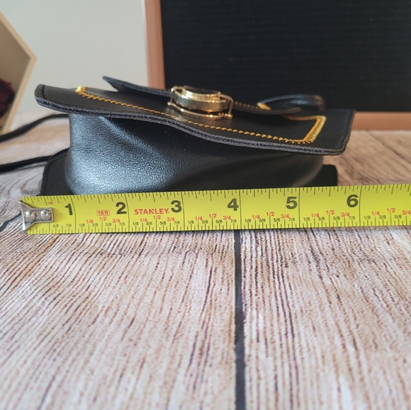 Black Mini Push Lock Polygon Shaped Satchel Bag✨️ - Picture 12 of 12